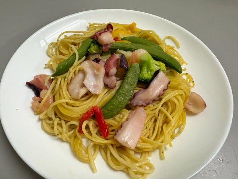 【送料無料】タコサラダカット 500ｇ(生食用)