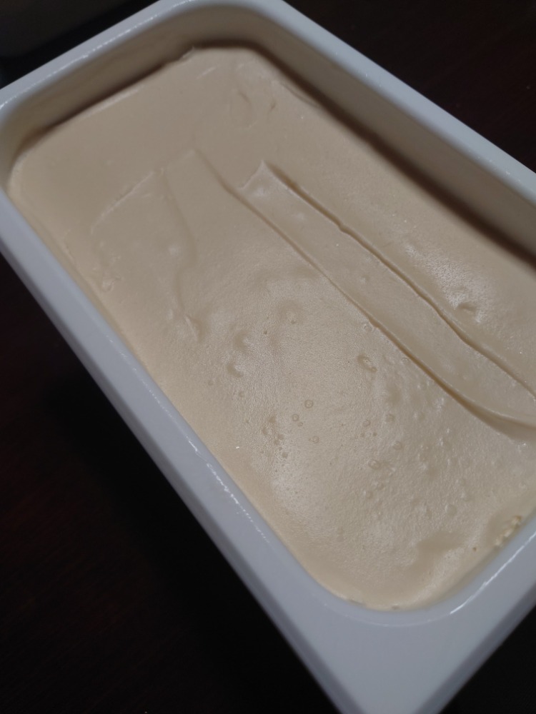 国産ジャージー牛乳100％使用ジェラートアイス　玄米　4L