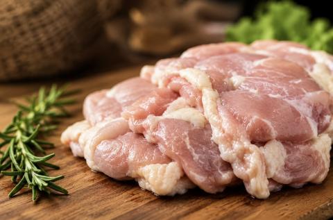 【送料無料】ブラジル産鶏モモ正肉200gUP