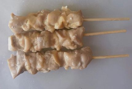 焼き鳥　スチームもも串30g（18cm丸串）