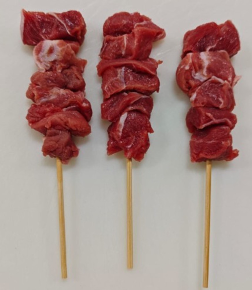 豚カシラ串　30g