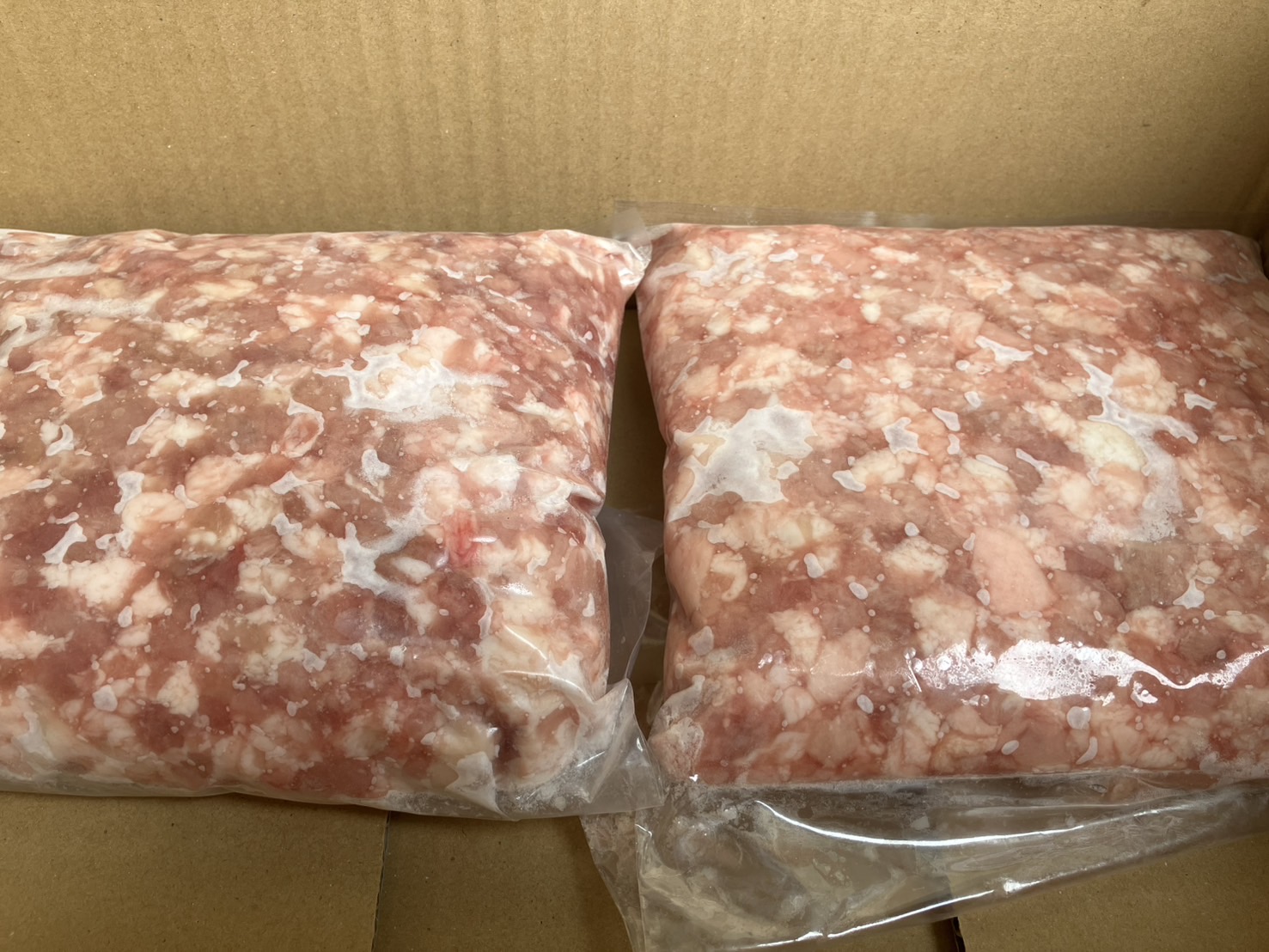 タイ産　合鴨肉のミンチ材　1ｋｇパック