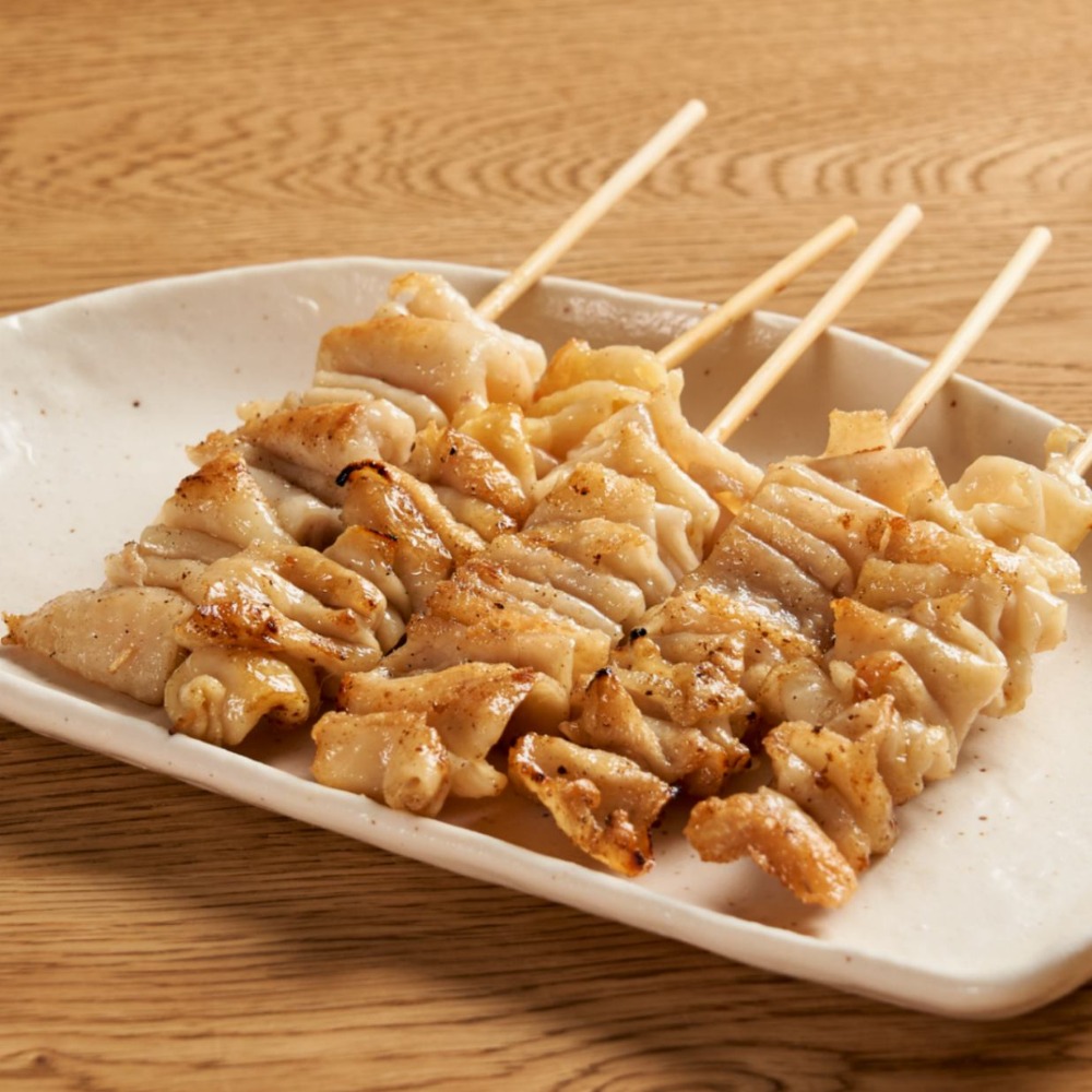 中国産　鶏首皮串　30g　(※生冷凍品です）
