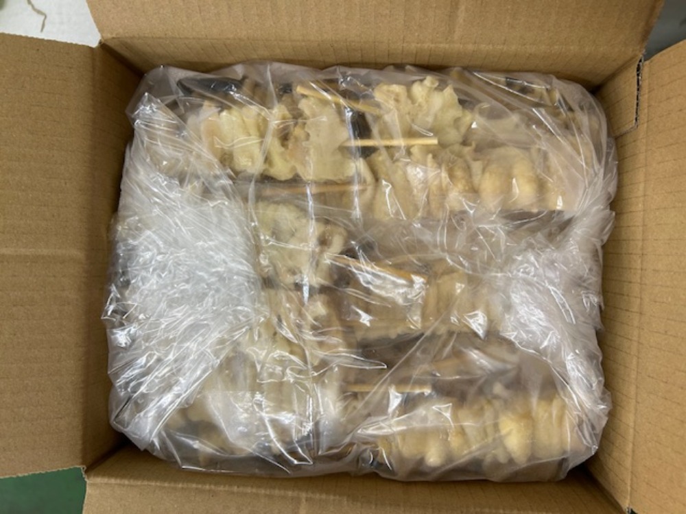 中国産　鶏首皮串　30g　(※生冷凍品です）