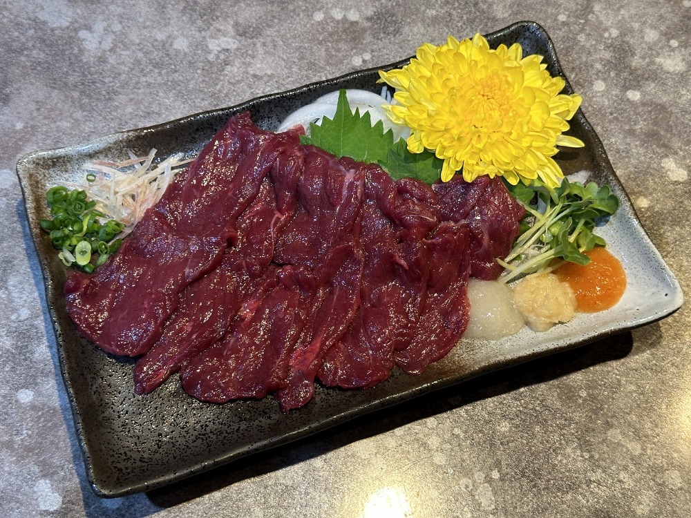 ブラジル産　赤身馬肉(真空)　馬刺し　約100ｇ