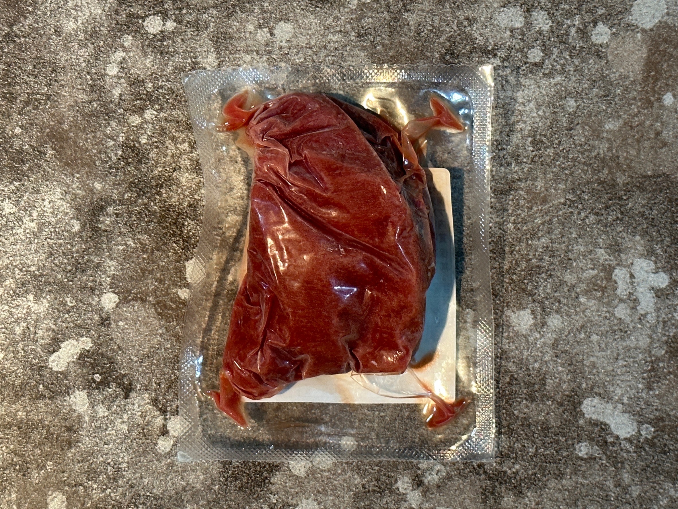 ブラジル産　赤身馬肉(真空)　馬刺し　約100ｇ