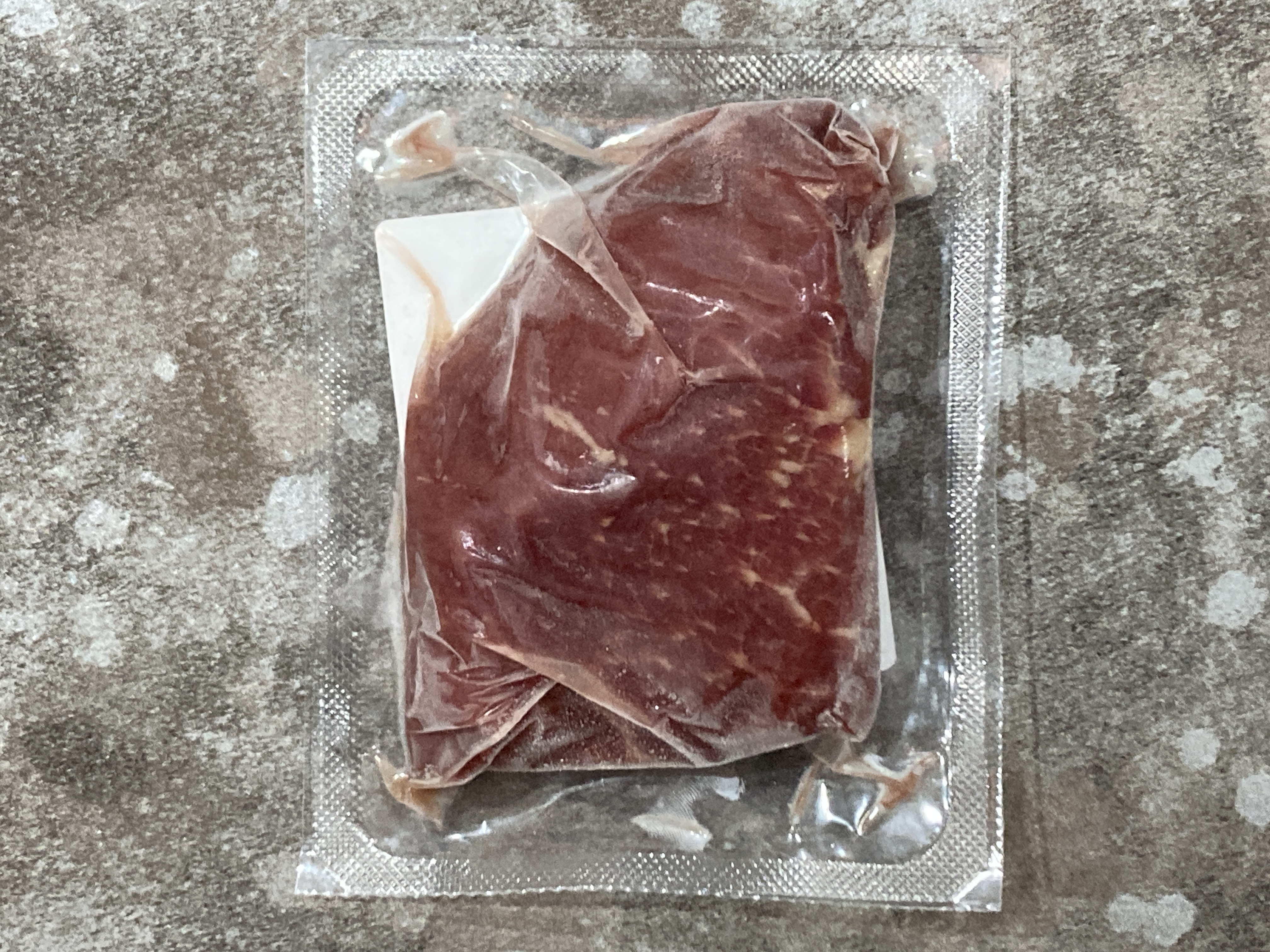 ブラジル産　赤身馬肉(真空)馬刺し　ロース　約100g