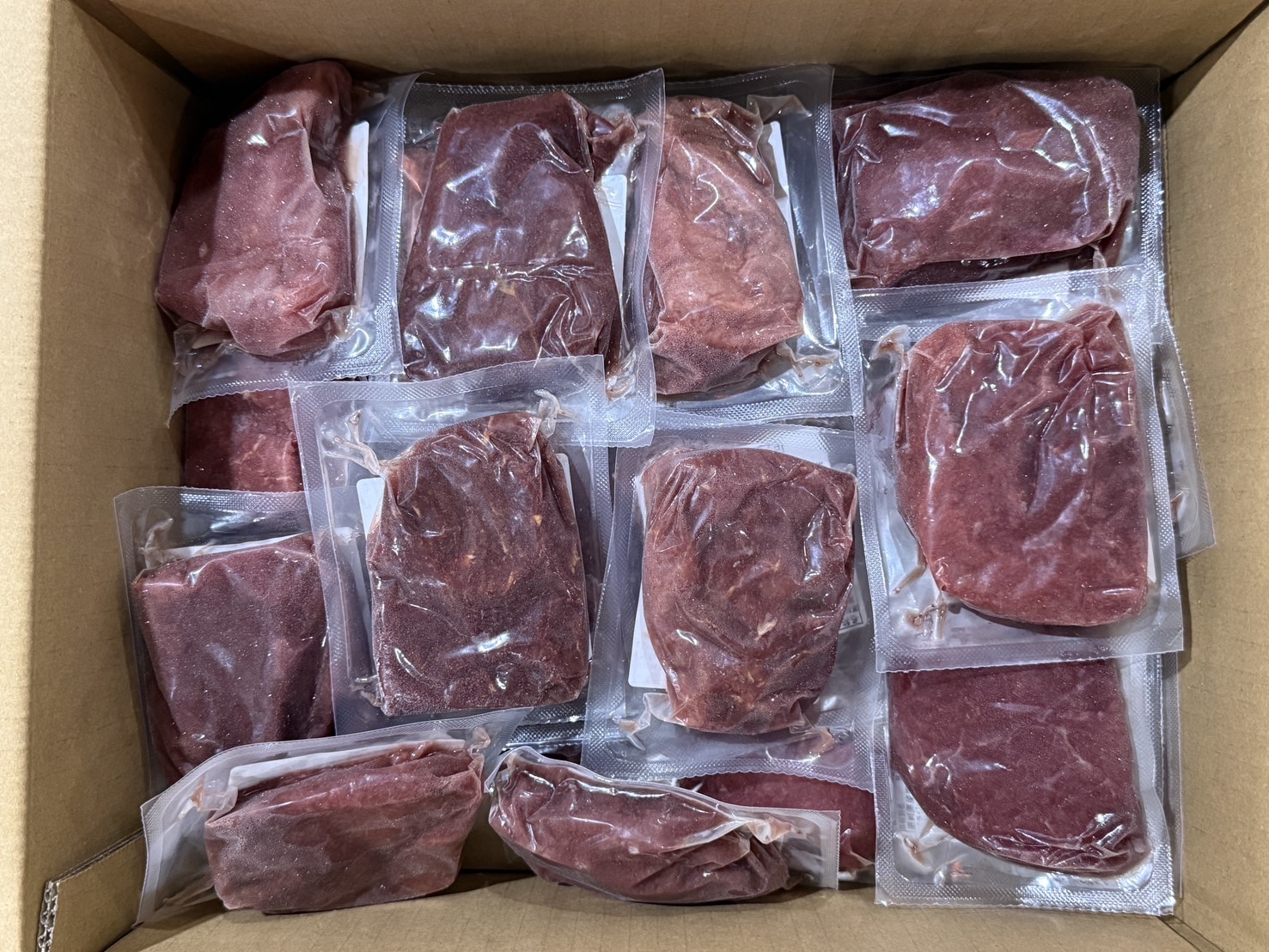 ブラジル産　赤身馬肉(真空)馬刺し　ロース　約100g